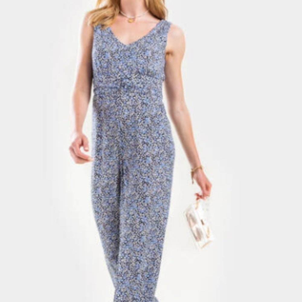 Cameron Floral Romper NWT Blue Pattern